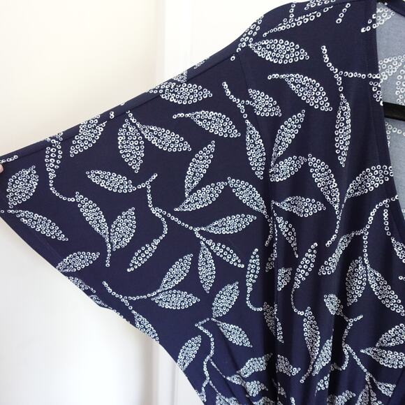 NWT Lane Bryant Perfect Kimono Sleeve V-Neck Jersey Jumpsuit Size 14/16 Leaves - Picture 7 of 16